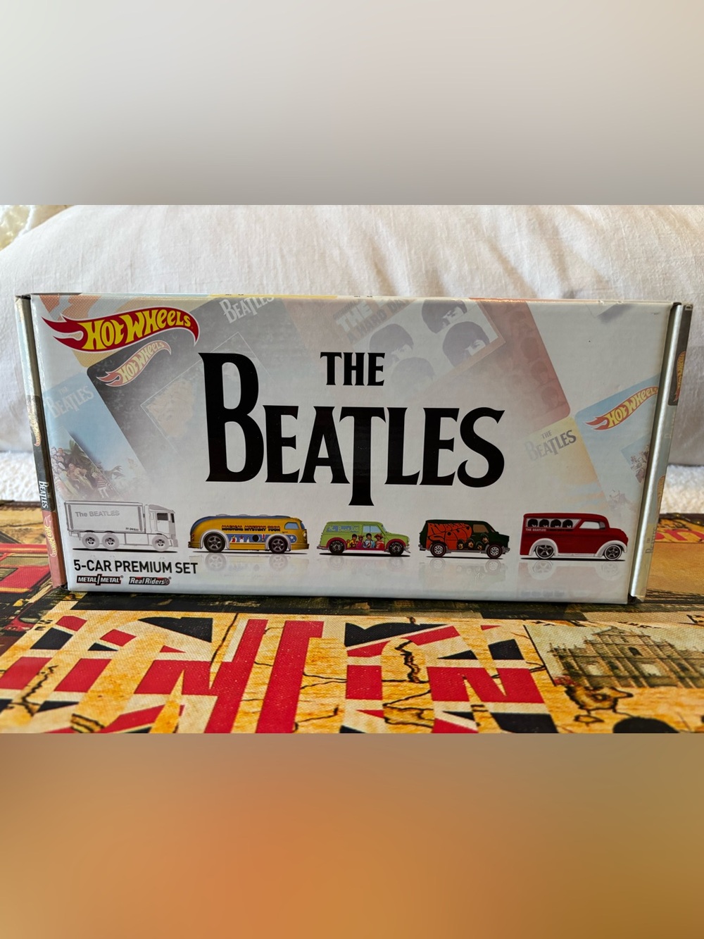 Mattel The Beatles Collector Car Set - White, Yellow, Green, Red, Black
